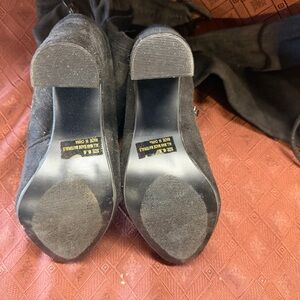 Black Women's Suede Block Heel Boots